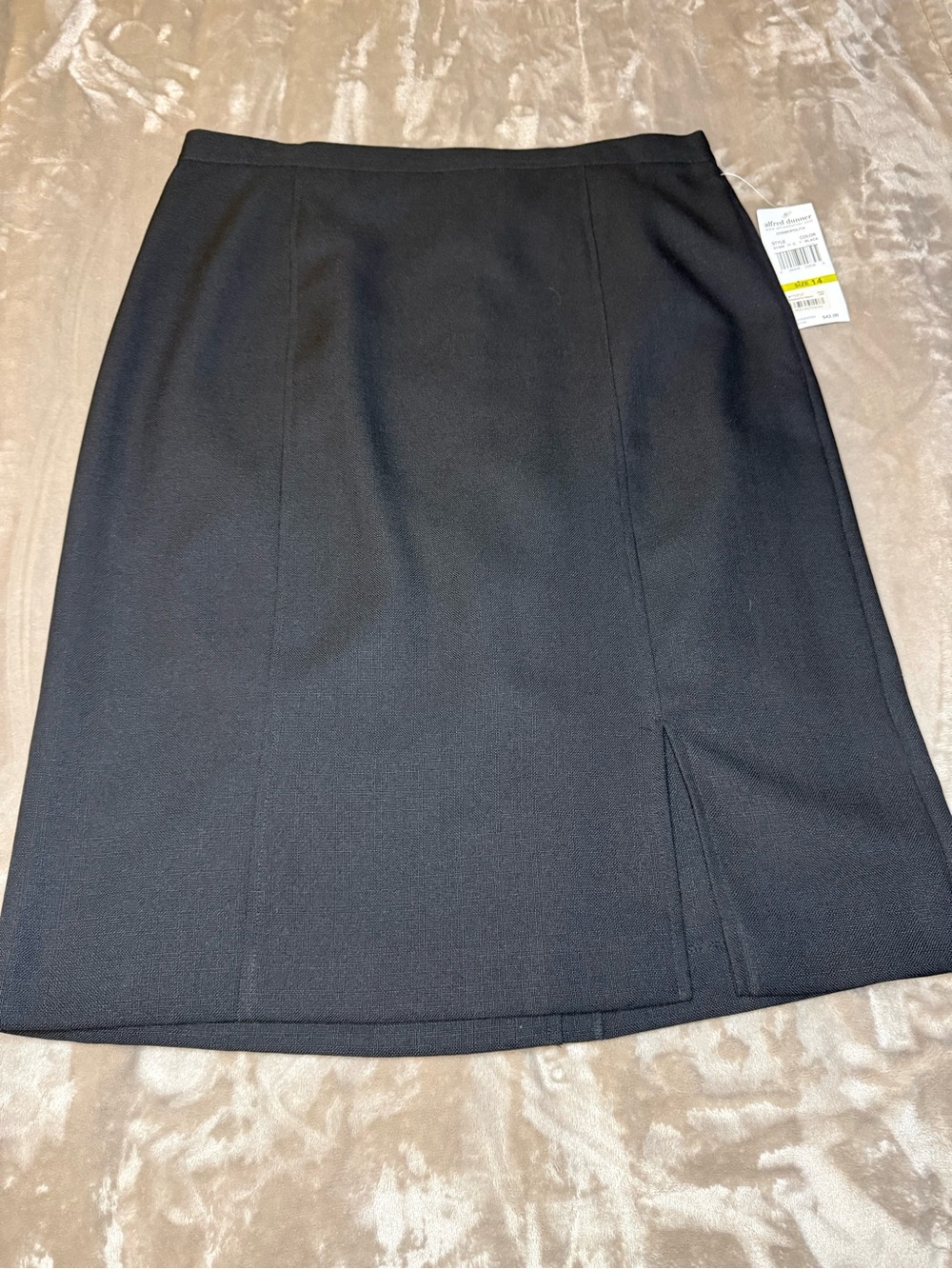 Alfred Dunner Cosmopolita Black Pull-On Skirt Women’s Size 14 NWT Classic Career
